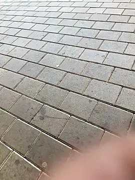 012ptaDickBBC's cam snapshot