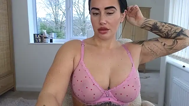 LibbyLoveHeartx's cam snapshot