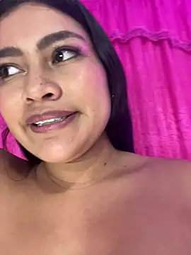 LunaaRosse live sex cam