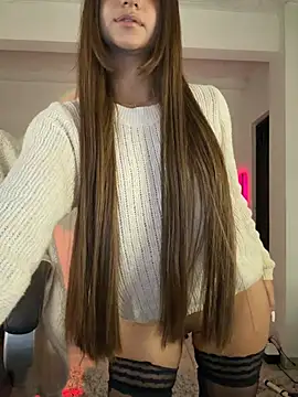 aly_golden_ live sex cam