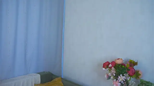 ElyseMangina live sex cam