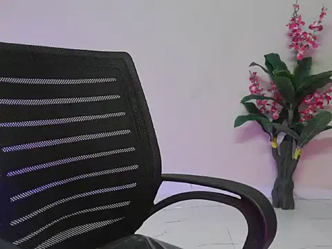 Saanvi_01's cam snapshot