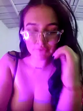 Celeste_camila18's cam snapshot