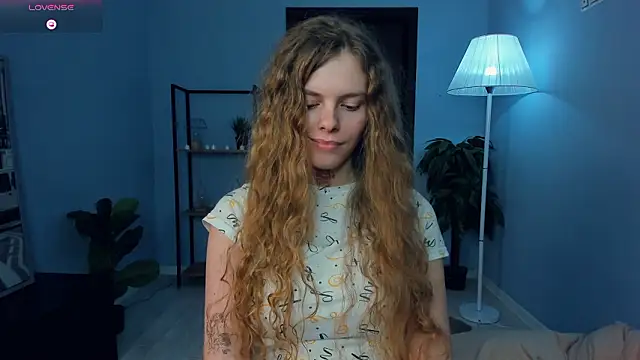 RayaNenlia's cam snapshot