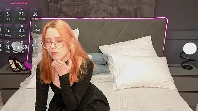 AriaWhisper's cam snapshot