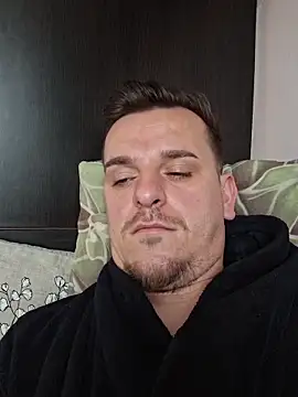 Huge_cock22cm live sex cam