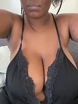 Naughty-sonia2's cam snapshot