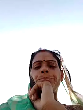 H_seema's cam snapshot