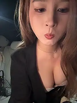 yuki_june live sex cam