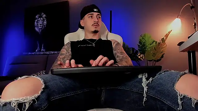 uptomatty live sex cam