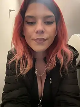 RiriRoseey live sex cam