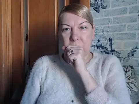 Lillia_Ray's cam snapshot