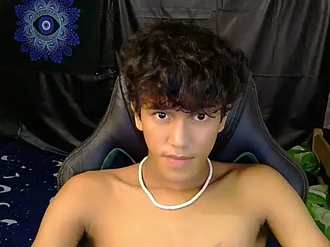 hugekenbigcock live sex cam