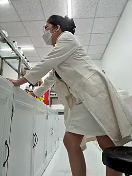 HinaLovely live sex cam