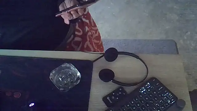 Silvia2277 live sex cam