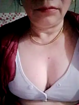 small-house123's cam snapshot