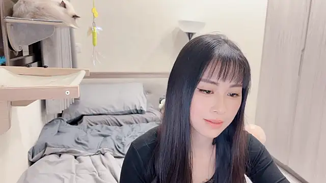 BabyOneDaily's cam snapshot