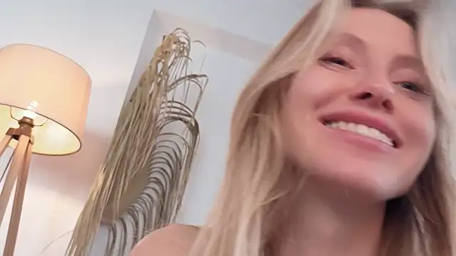 Polynessia's cam snapshot