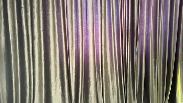 AuraXO's cam snapshot