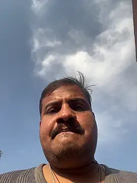 Saxymood1111's cam snapshot