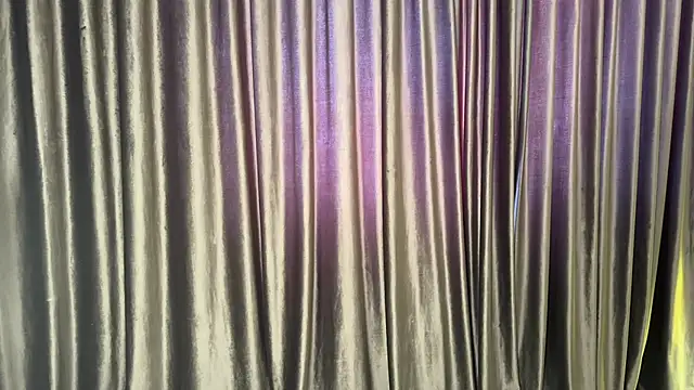 AuraXO's cam snapshot