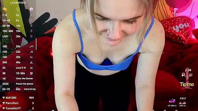 MaribelRiverr_'s cam snapshot