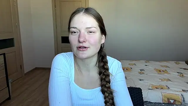 Milayouknow's cam snapshot