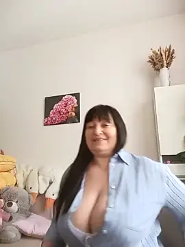 Women-pleasures live sex cam