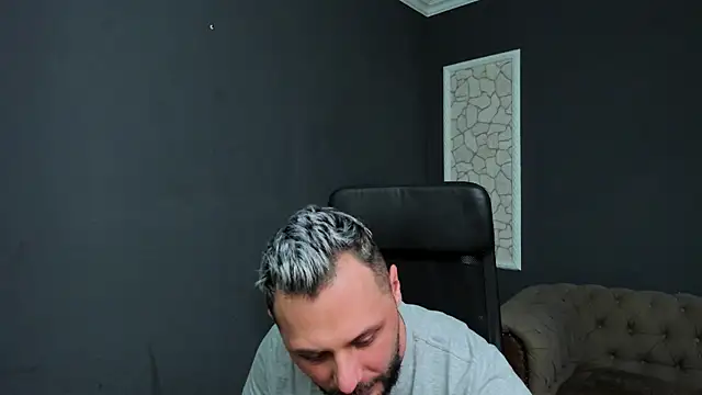 BrianHunts live sex cam
