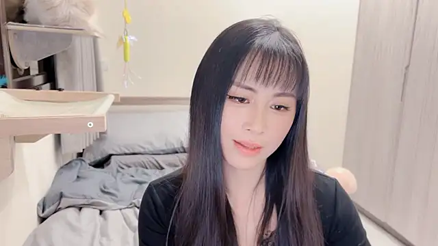 BabyOneDaily's cam snapshot