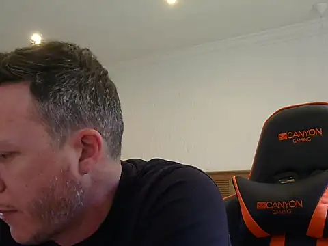 TroyDieselXXX live sex cam