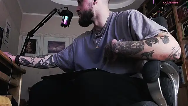 FindomJason live sex cam