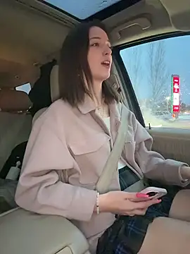 DollyTall's cam snapshot