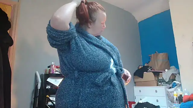 busty-bella1's cam snapshot