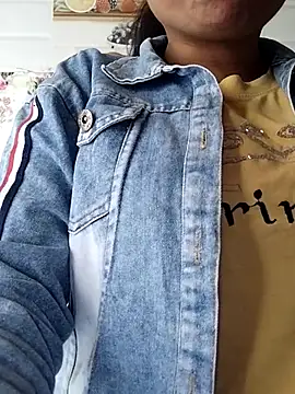 Hot-Pooja25's cam snapshot