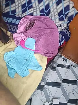 CUTI-NAINA's cam snapshot