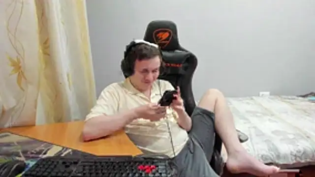 iliaskrislove live sex cam