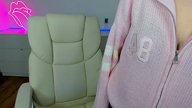 Alina_Blonde's cam snapshot