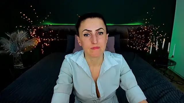 Rebecca_Diamond's cam snapshot