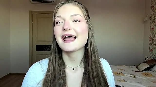 Milayouknow's cam snapshot