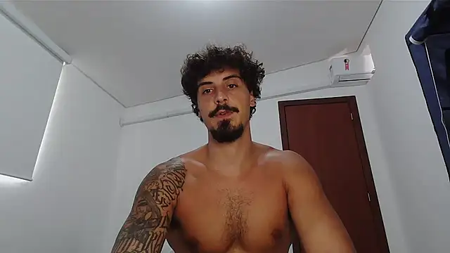 milkoffe live sex cam