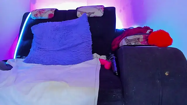 naty_hot4uu live sex cam