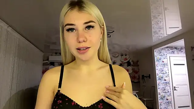 MyBabyAiko's cam snapshot