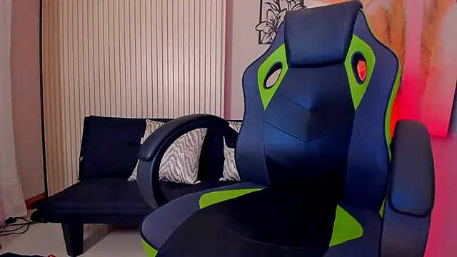 CharlotteCox_ live sex cam