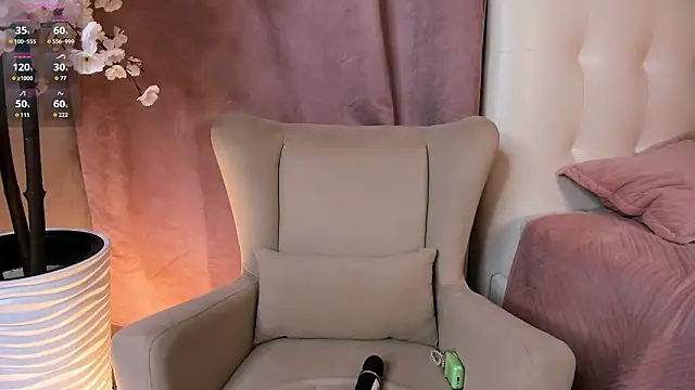 LuxEverly live sex cam