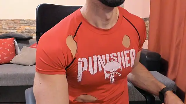 HotHunkTrainer live sex cam