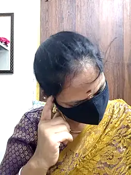 Queen-Neha's cam snapshot