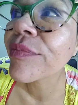 naughty_doll_horny live sex cam