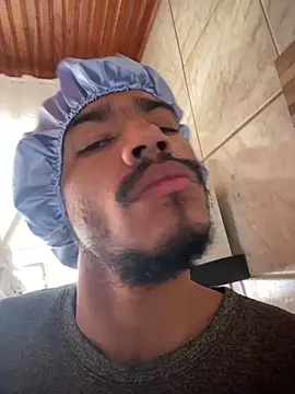 OfficialMineirinho live sex cam