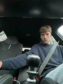 YoungSkinnyBoy20 live sex cam